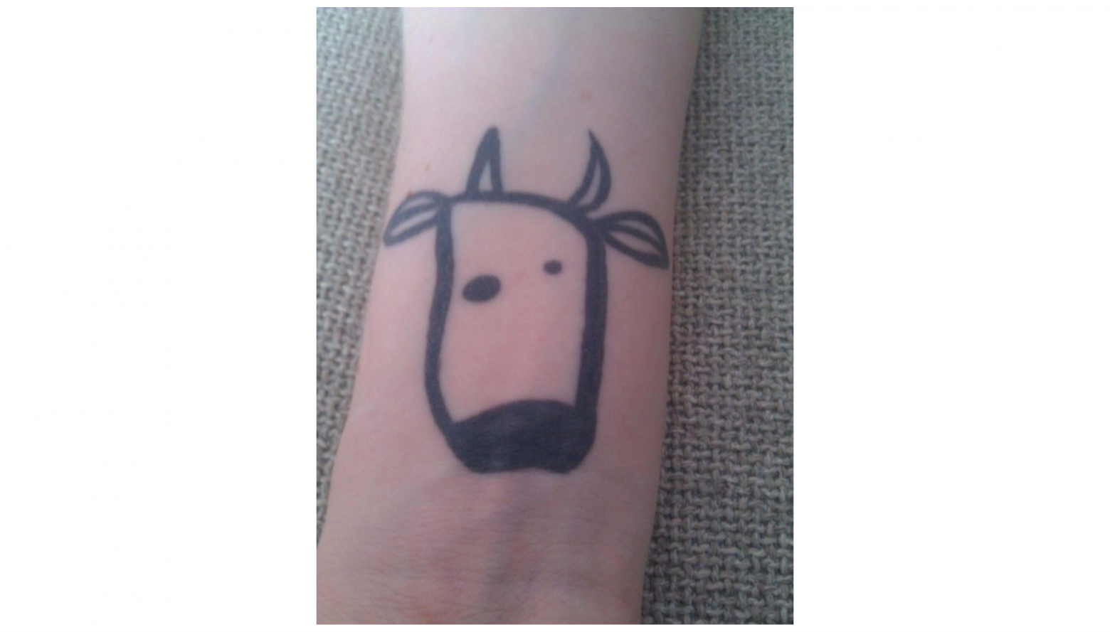 Гики любят Ларри настолько, что часто используют картинку для тату 